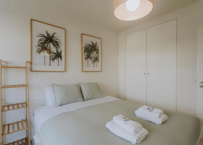 דירה 40 - Me And The Sea פרל